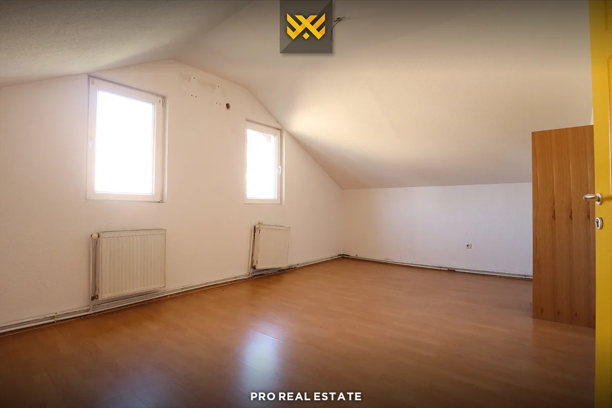 Shtëpi - Zyrë 350m² me #QIRA në Bregun e Diellit