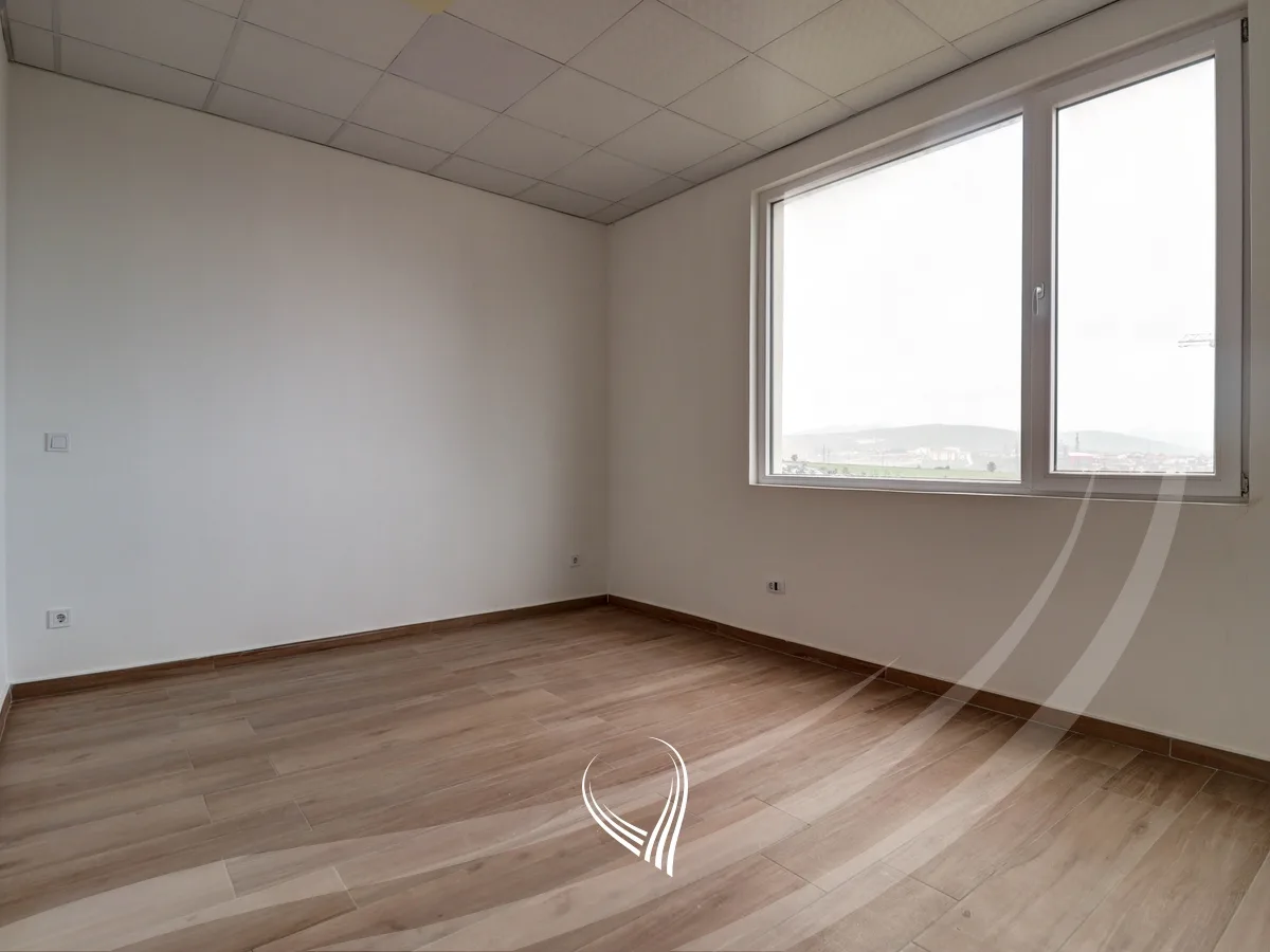 Zyre me 2 dhoma pune me qira në lagjen Prishtina e Re – Pallati i Avokatëve