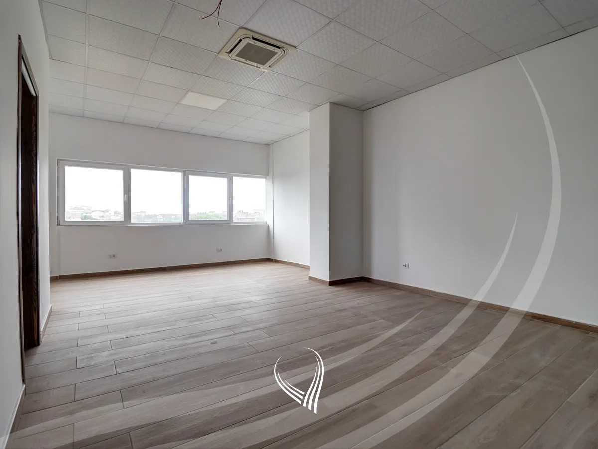 Zyre me 2 dhoma pune me qira në lagjen Prishtina e Re – Pallati i Avokatëve