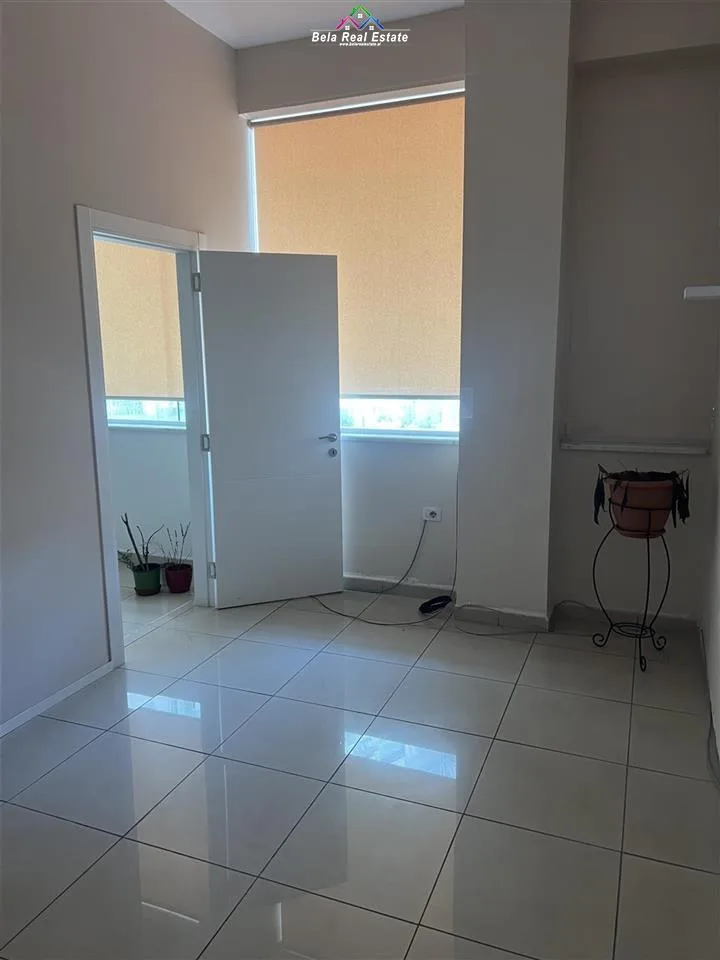 Dyqan Me Qera Tek Kompleksi Halili (ID BD21574) Tirane