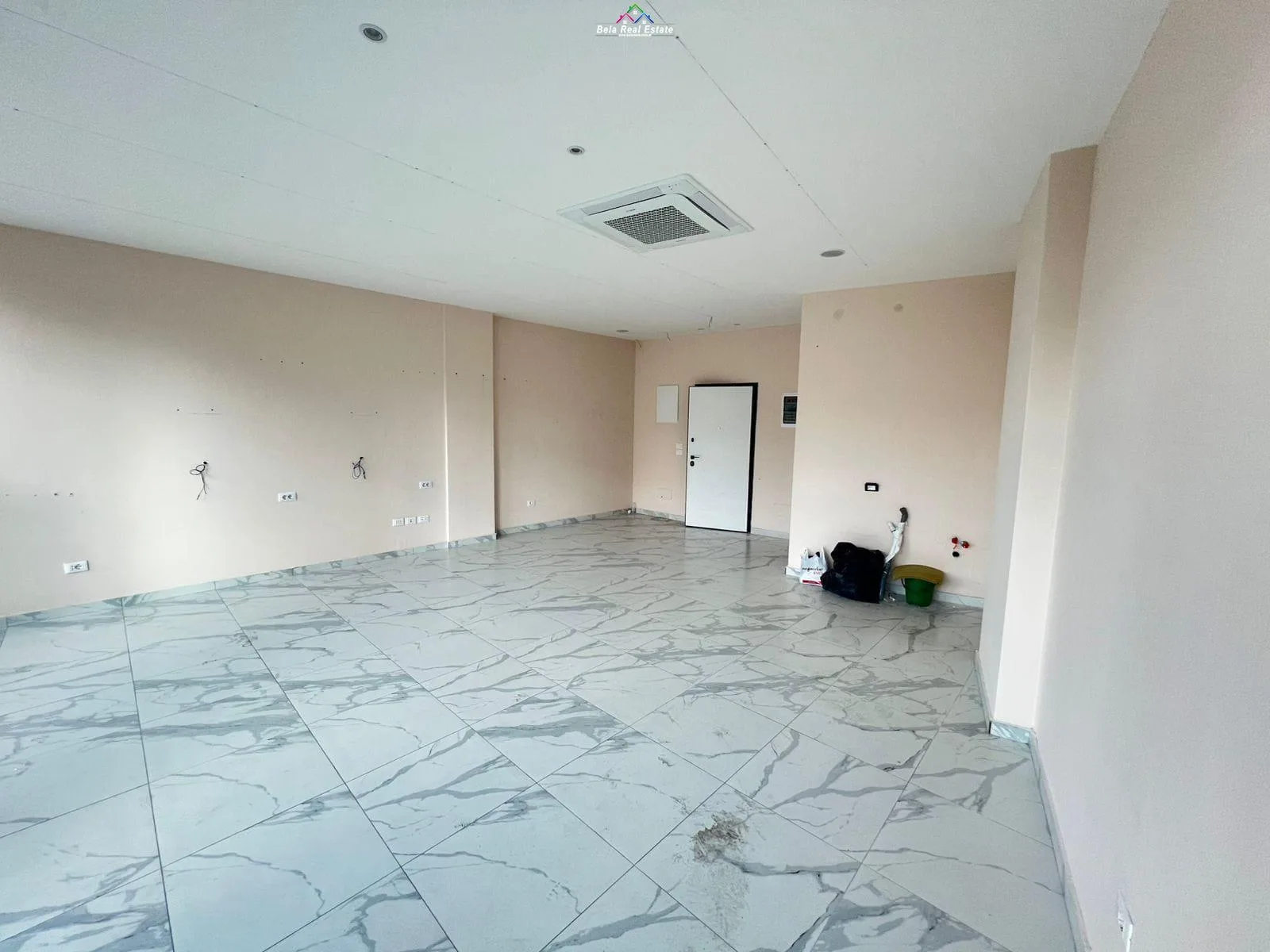 Zyre Me Qera Tek Lake View Residence (ID BZ2720) Tirane