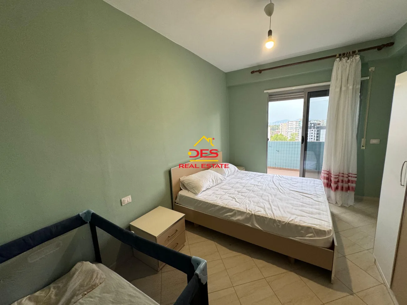 Jepet me qira apartament 2+1+2 te `ish kombinati i peshkut vlorë