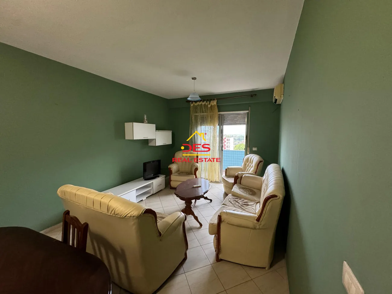 Jepet me qira apartament 2+1+2 te `ish kombinati i peshkut vlorë