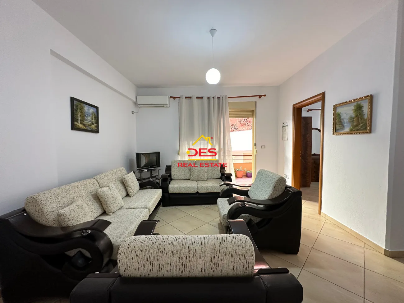 Shitet apartament 1+1 pranë shkollë të muzikës,vlorë