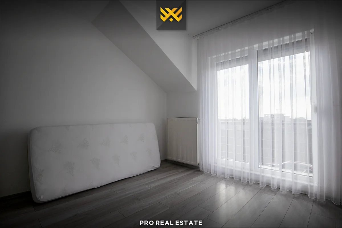 Shtëpi 250m² për #SHITJE në Veternik.