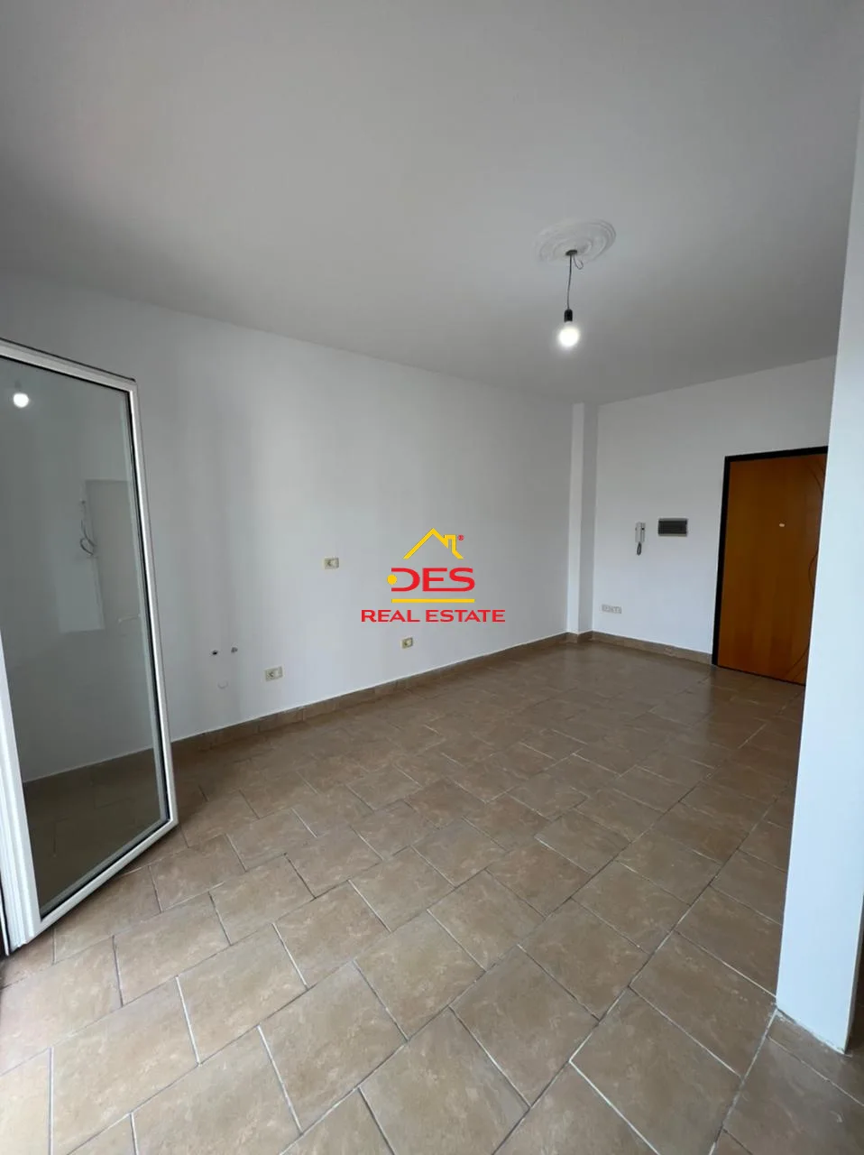 Shitet apartament 1+1 në transballkanike,vlorë. 📍 pranë colosseo bar