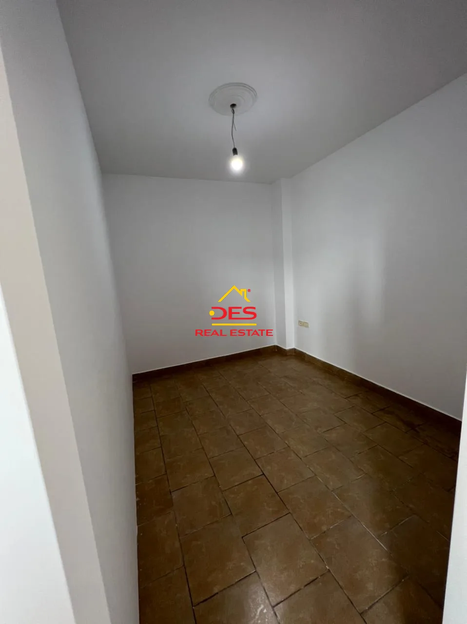 Shitet apartament 1+1 në transballkanike,vlorë. 📍 pranë colosseo bar