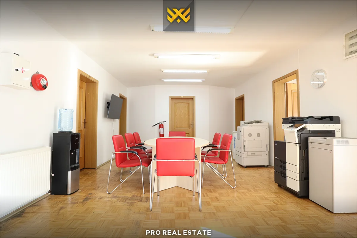 Shtëpi - Zyrë 400m² me #QIRA në Pejton