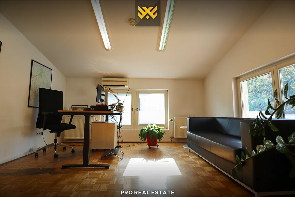 Shtëpi - Zyrë 400m² me #QIRA në Pejton