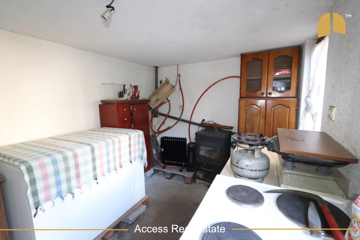 Shtëpi në SHITJE – 300m² në 1.86 Ari Truall ( me fletë poseduese) – Xhamia e Llapit