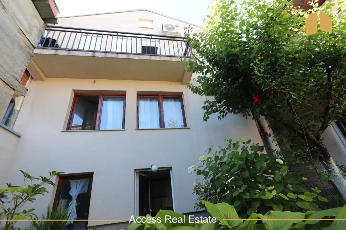 Shtëpi në SHITJE – 300m² në 1.86 Ari Truall ( me fletë poseduese) – Xhamia e Llapit