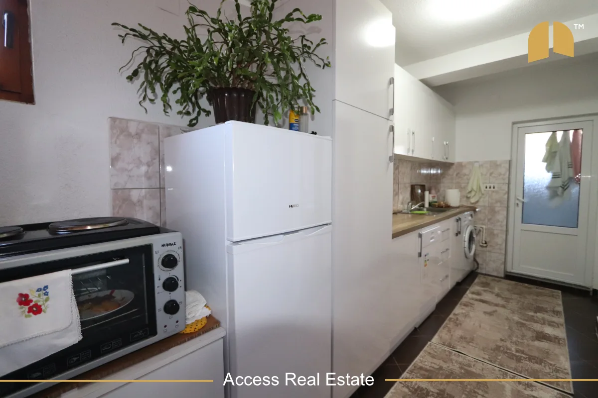 Shtëpi në SHITJE – 300m² në 1.86 Ari Truall ( me fletë poseduese) – Xhamia e Llapit