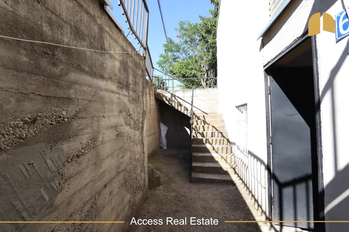 Shtëpi në SHITJE – 300m² në 1.86 Ari Truall ( me fletë poseduese) – Xhamia e Llapit
