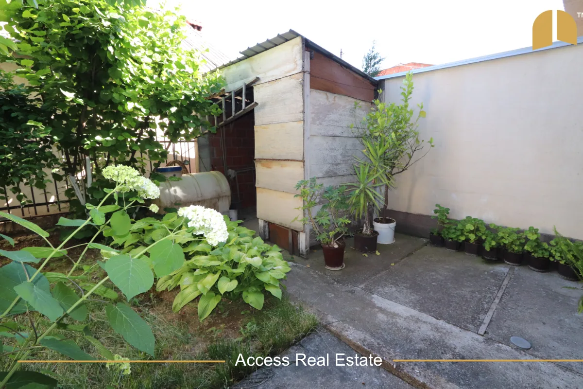 Shtëpi në SHITJE – 300m² në 1.86 Ari Truall ( me fletë poseduese) – Xhamia e Llapit