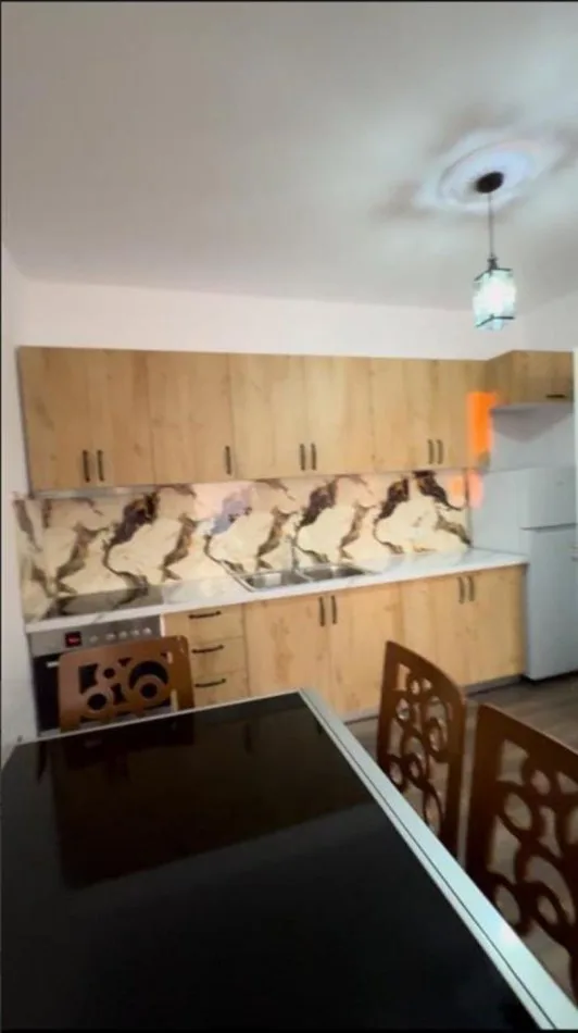 Apartament Me Qera 2+1 ne Shkoze (ID B2201296) Tirane