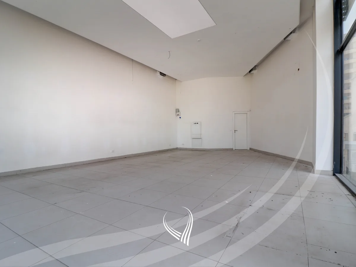 Lokal 74m2 me qira në lagjen Mati 1 – Rruga B
