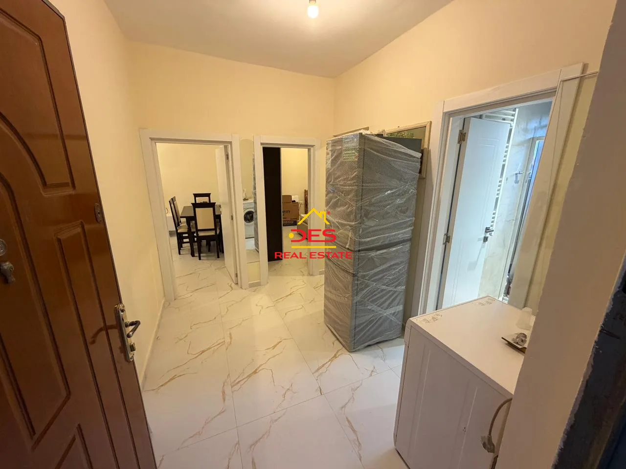 Jepet me qira apartament 1+1 në lagjen “28 nëntori”, vlorë.
