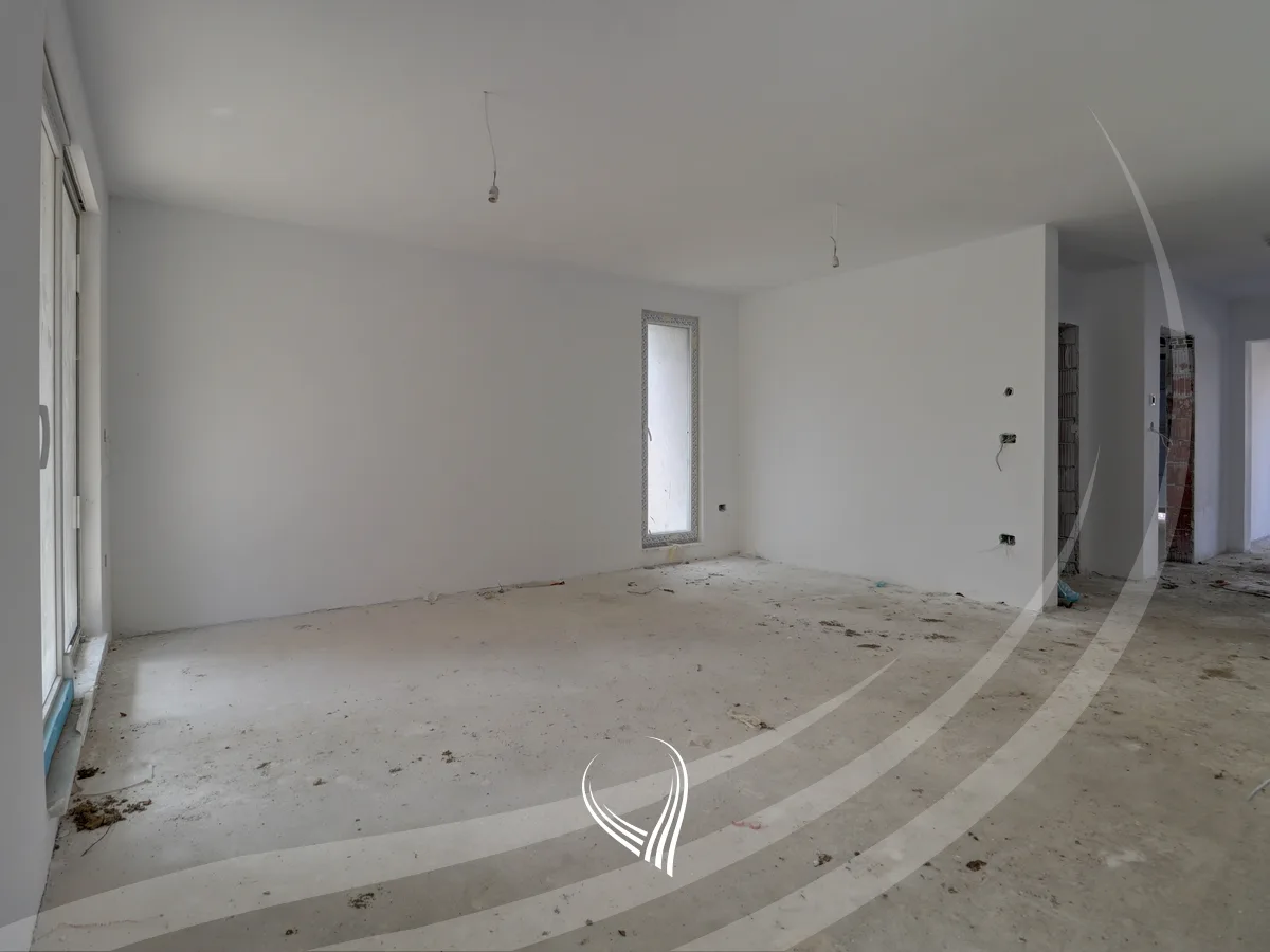 Shtëpi me 4 dhoma gjumi në shitje në lagjen Arbëria – Dragodan – Washington Residence