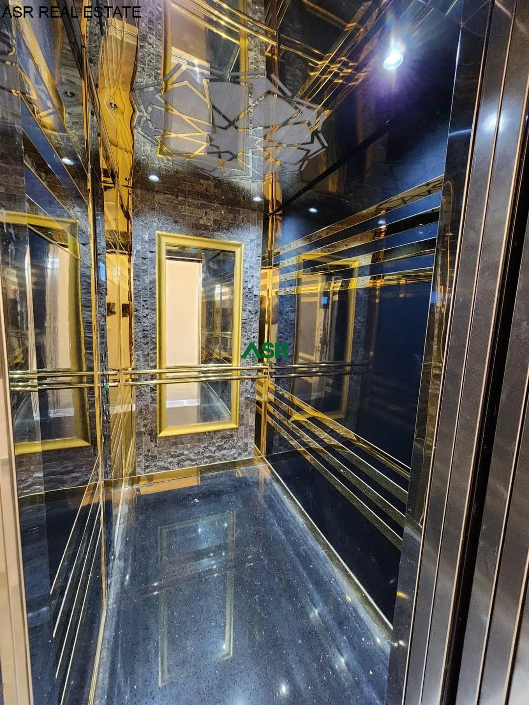 Ofrohet per SHITJE banesa (penthouse) në Lagjen Arberia