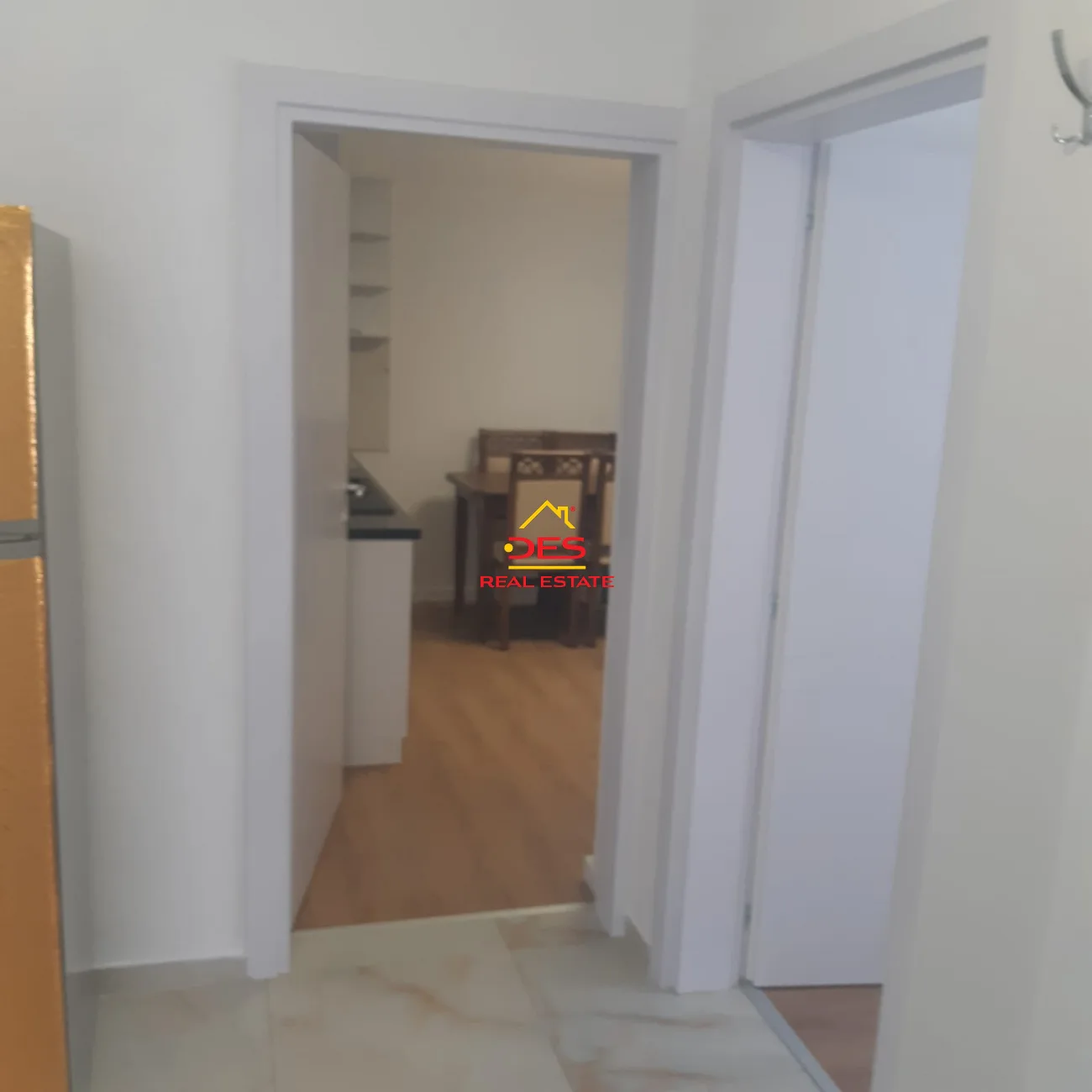 Shitet apartament 1+1, pranë rrugës bardhyl‼️