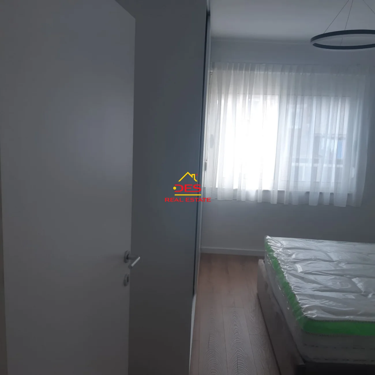 Shitet apartament 1+1, pranë rrugës bardhyl‼️
