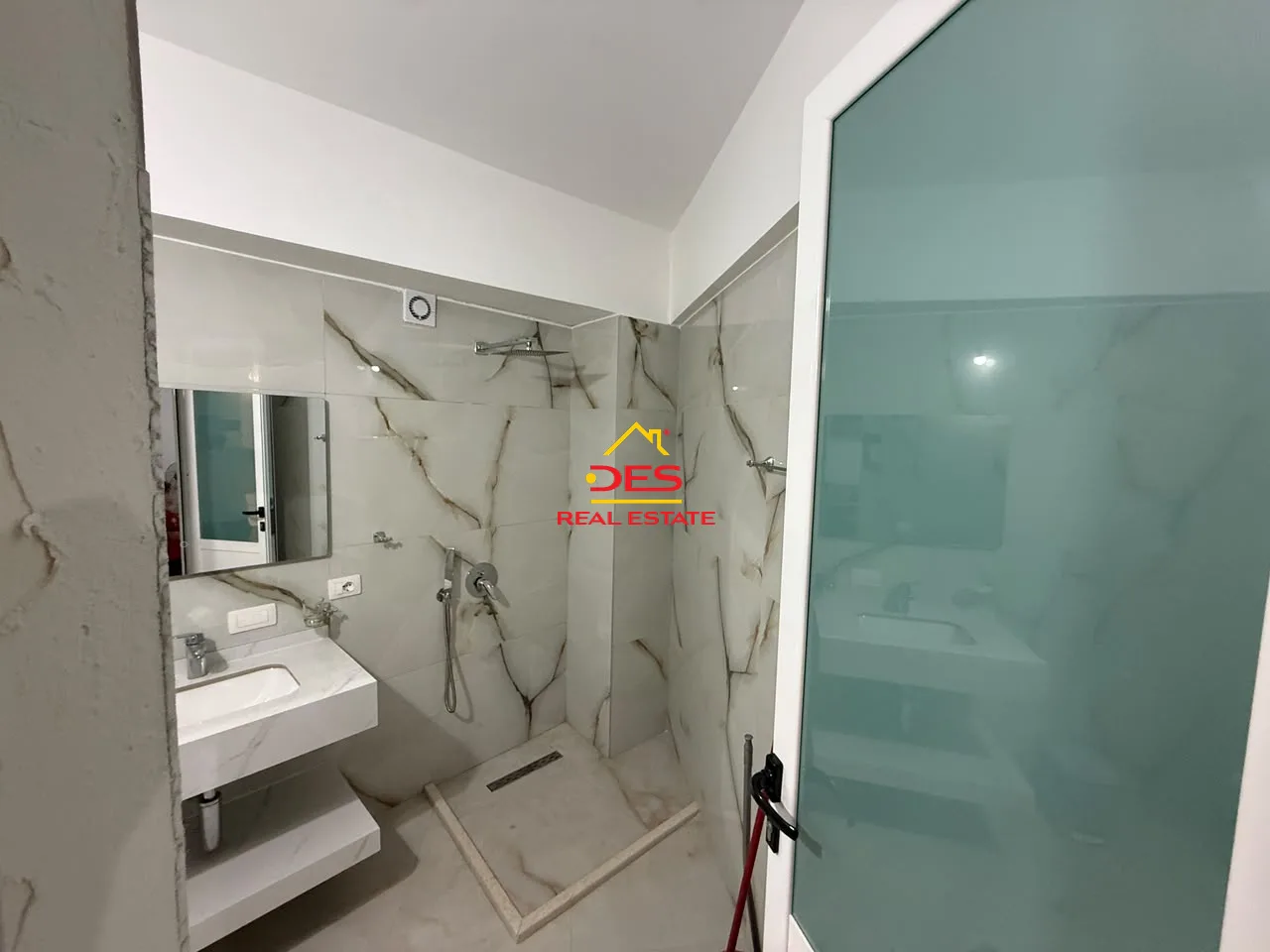 Jepet me qira apartament 1+1 në uji të ftohtë ,vlorë.