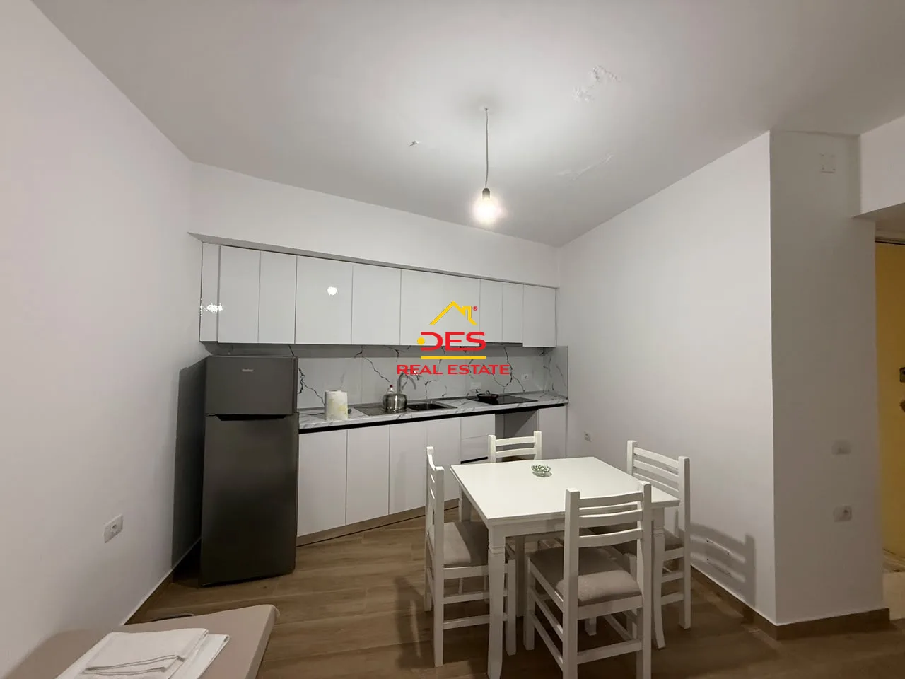 Jepet me qira apartament 1+1 në uji të ftohtë ,vlorë.