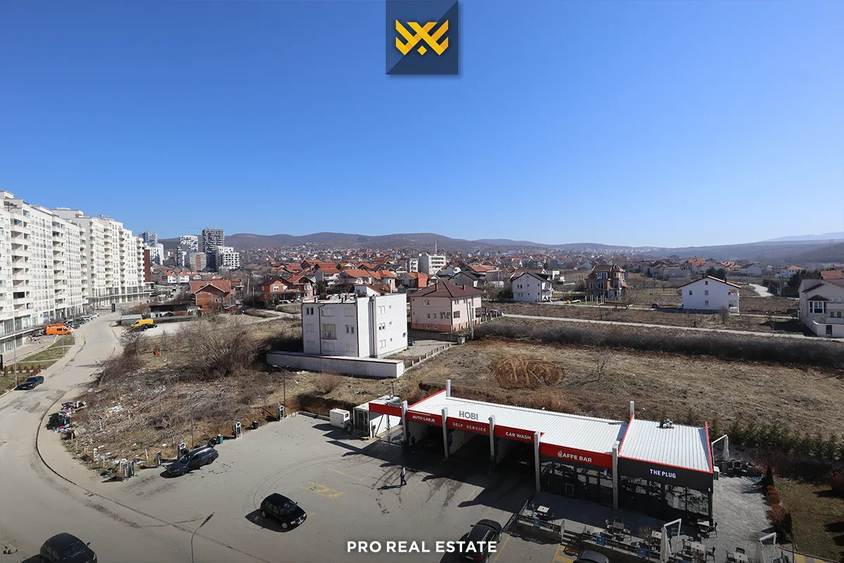 Banesë 97m² + 50m² për #SHITJE te Rruga E.