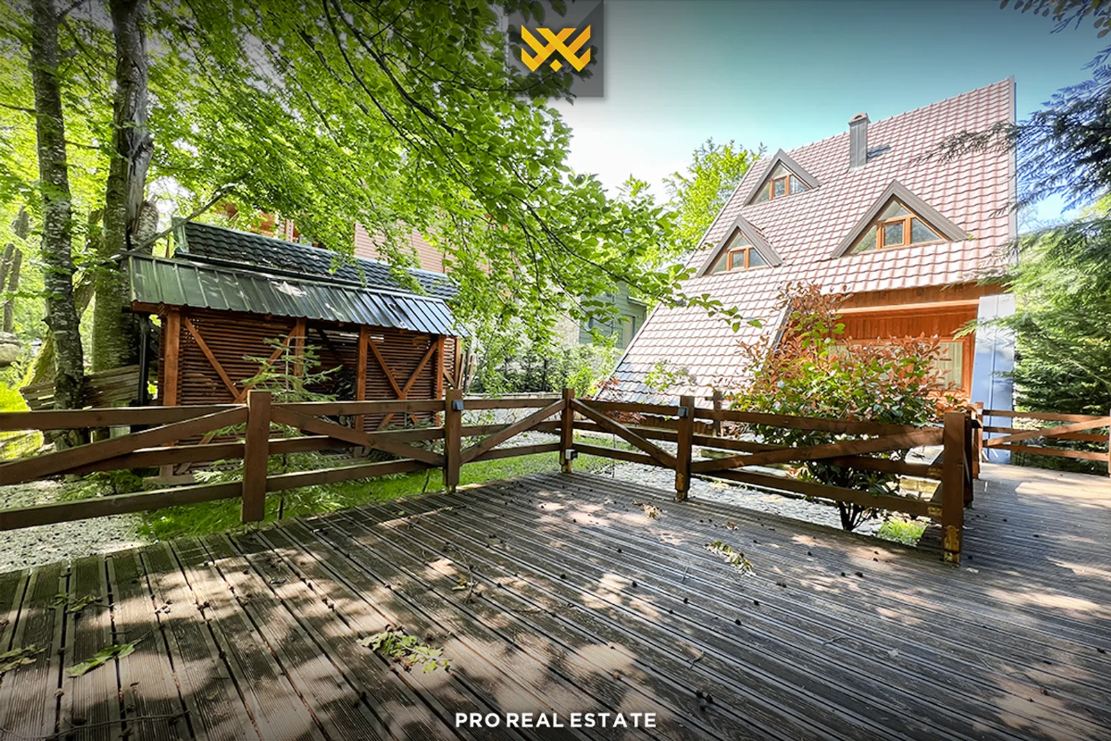 Villë 220m² për#SHITJE në Brezovicë.