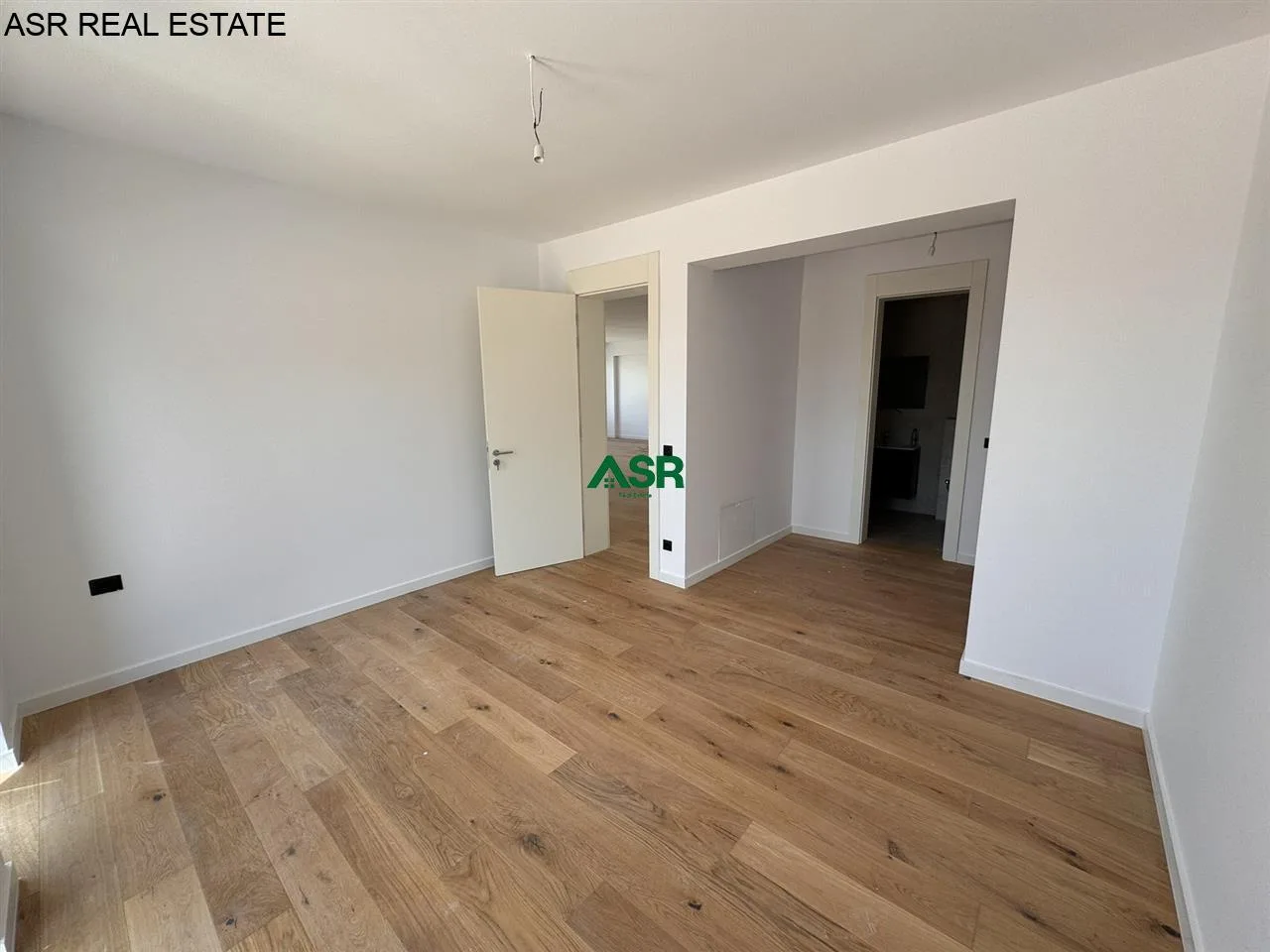 #ID:3204 Terracier 200m2 me #qira në lagjen Marigona Hill