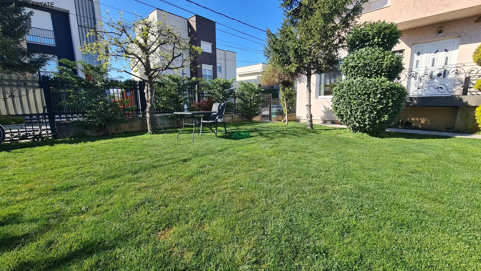 #ID:4338 Shtepi 280m2 me #qira në lagjen Janina ne Prishtine
