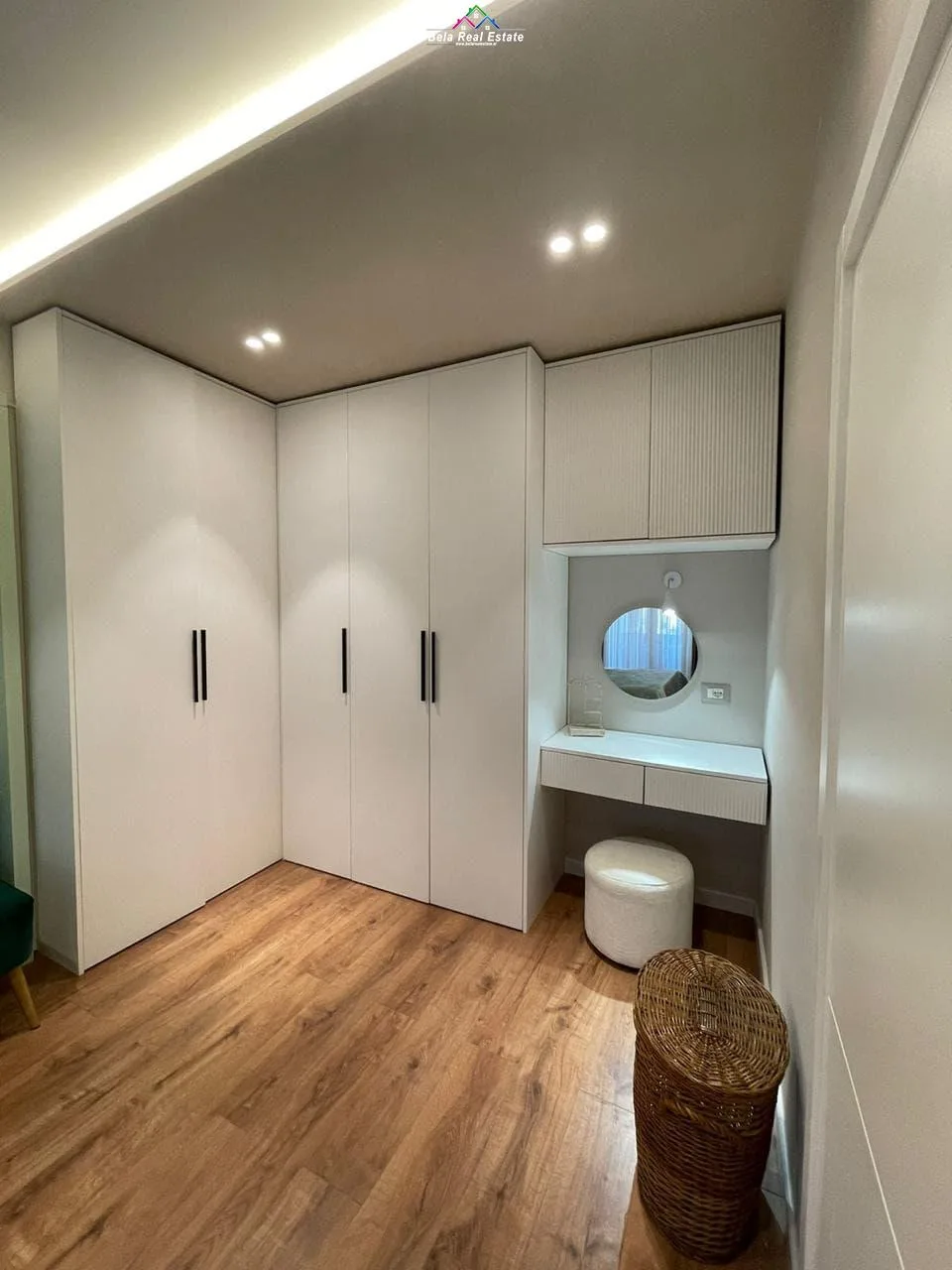Apartament me qera 1+1 Ne Bllok (ID B210923) Tirane