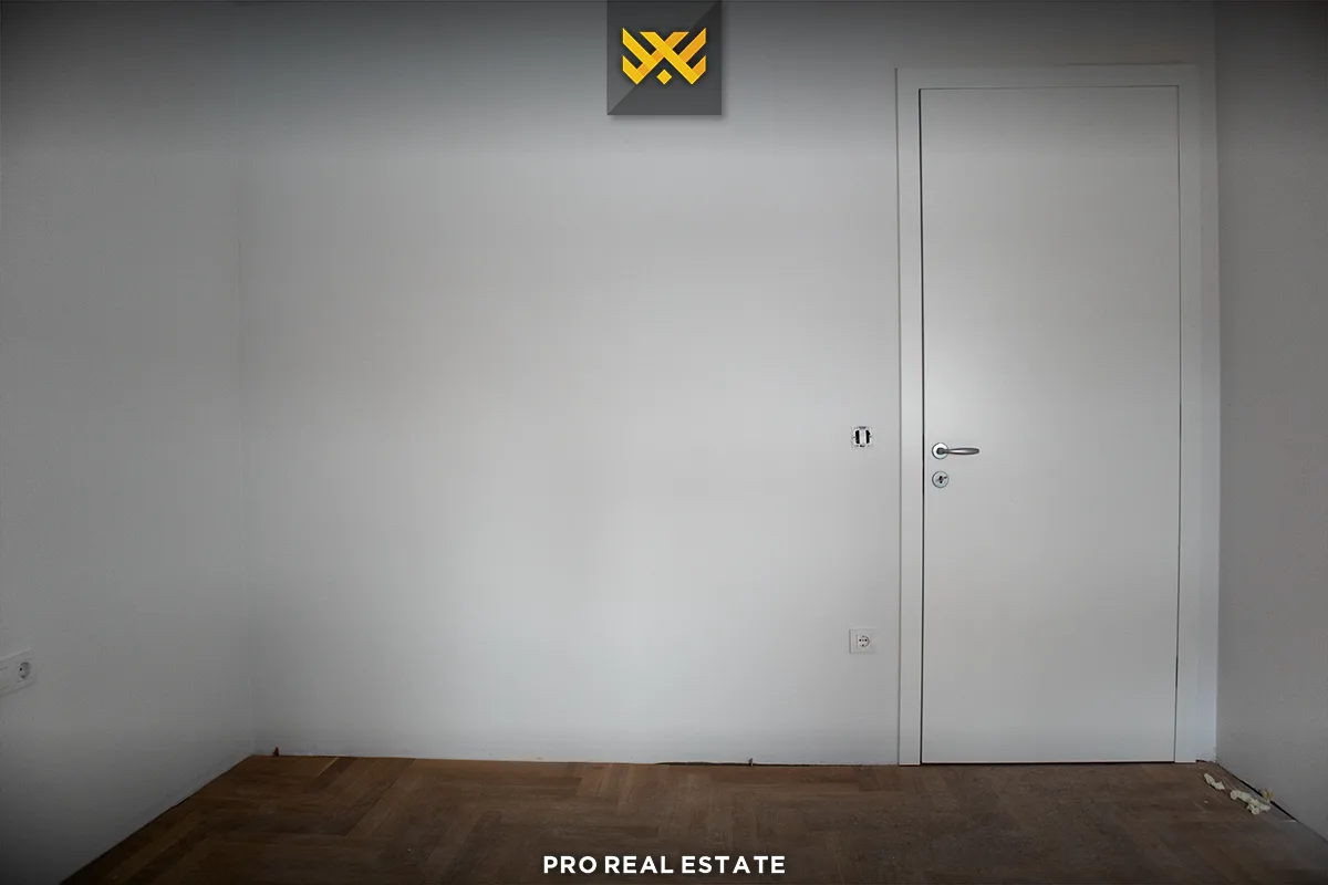 Banesë - Zyrë 84.7m² me #QIRA në Lagjen e Muhaxherëve