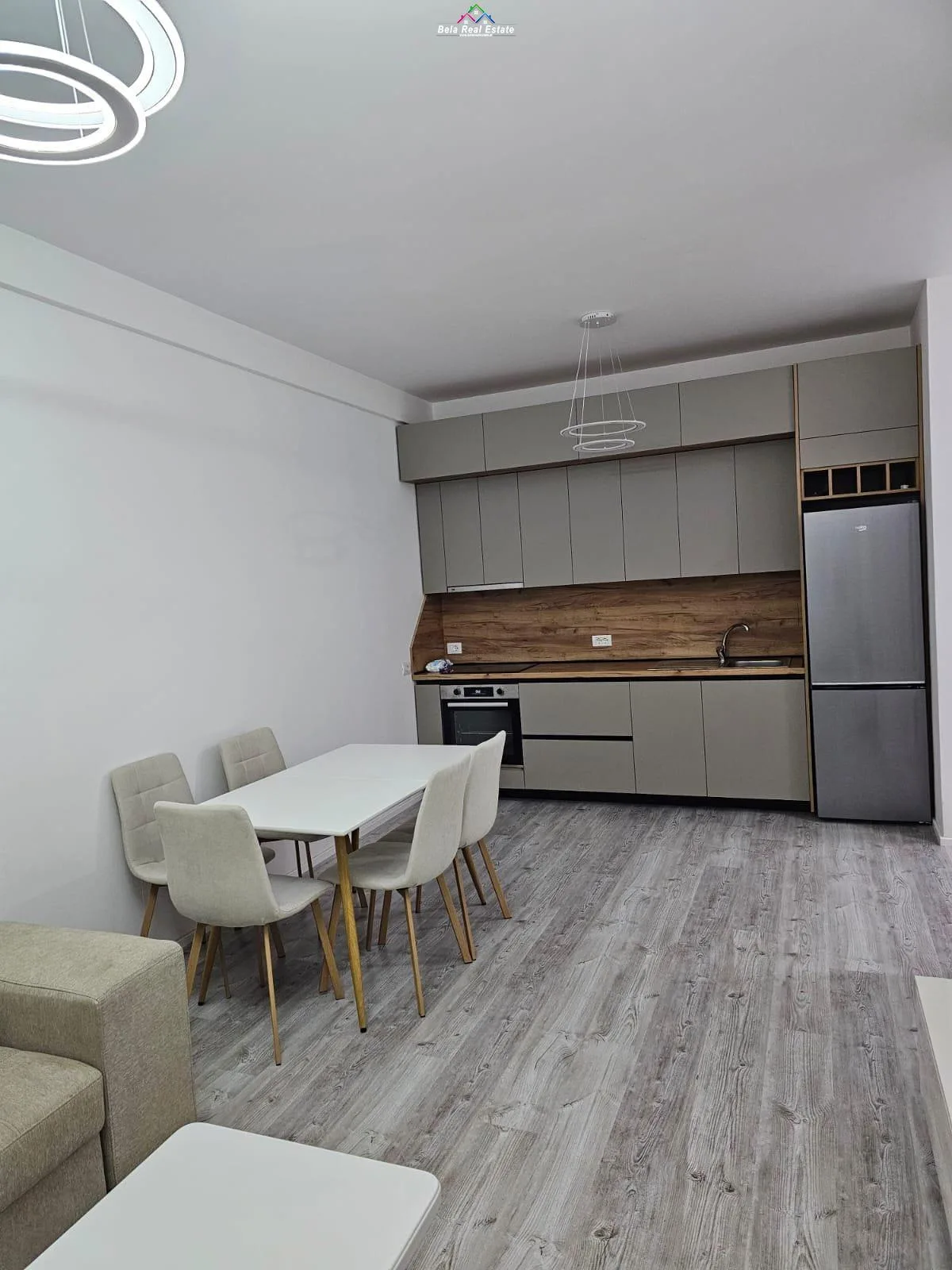 Apartament Me Qera 2+1 Prane Spitalit Amerikan 3 ( ID B2201779) Tirane