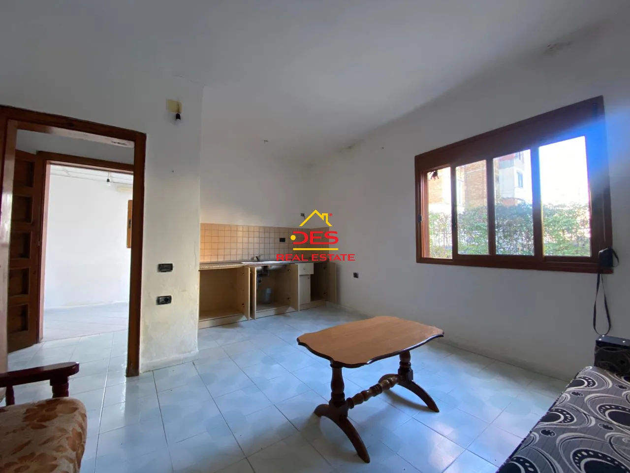 Shitet shtëpi private pranë shkollës 24 maj,vlorë