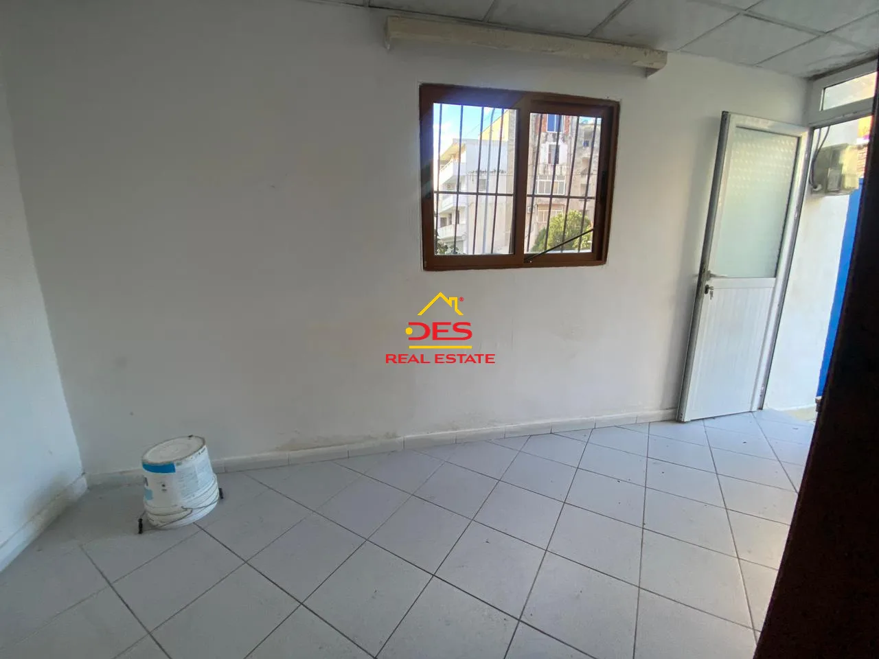 Shitet shtëpi private pranë shkollës 24 maj,vlorë