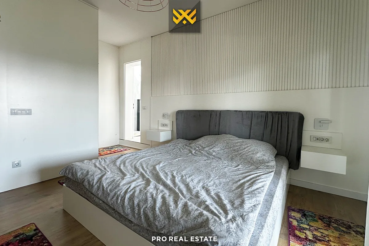 Banesë Penthouse 155m² + 100m² me #QIRA në Dragodan