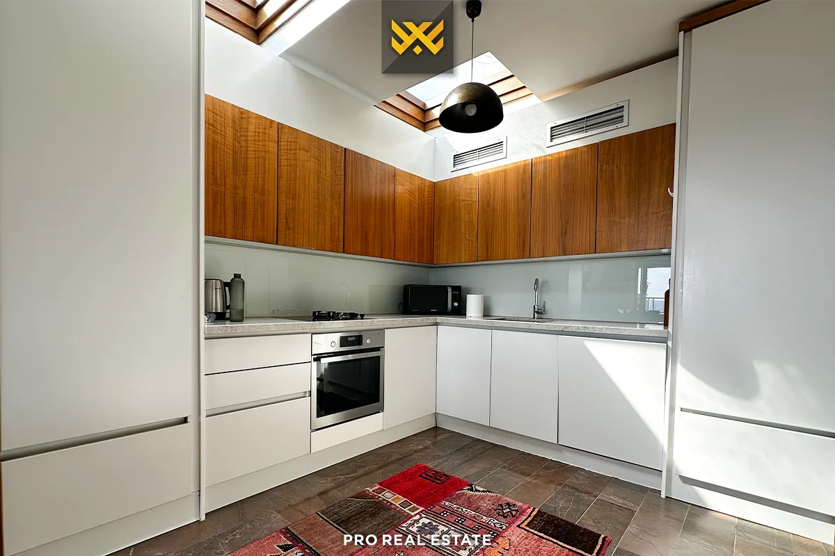 Banesë Penthouse 155m² + 100m² me #QIRA në Dragodan