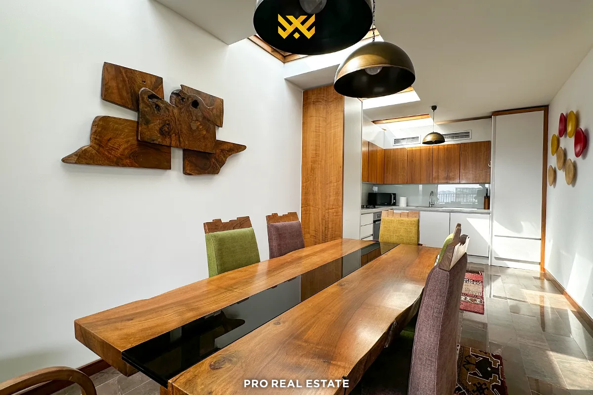Banesë Penthouse 155m² + 100m² me #QIRA në Dragodan