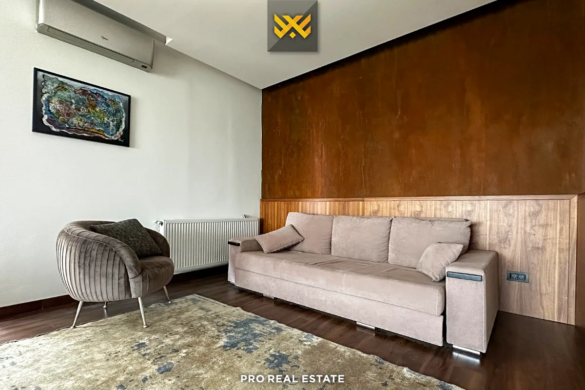 Banesë Penthouse 155m² + 100m² me #QIRA në Dragodan