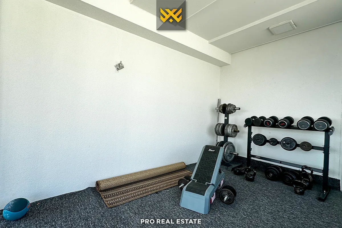 Banesë Penthouse 155m² + 100m² me #QIRA në Dragodan