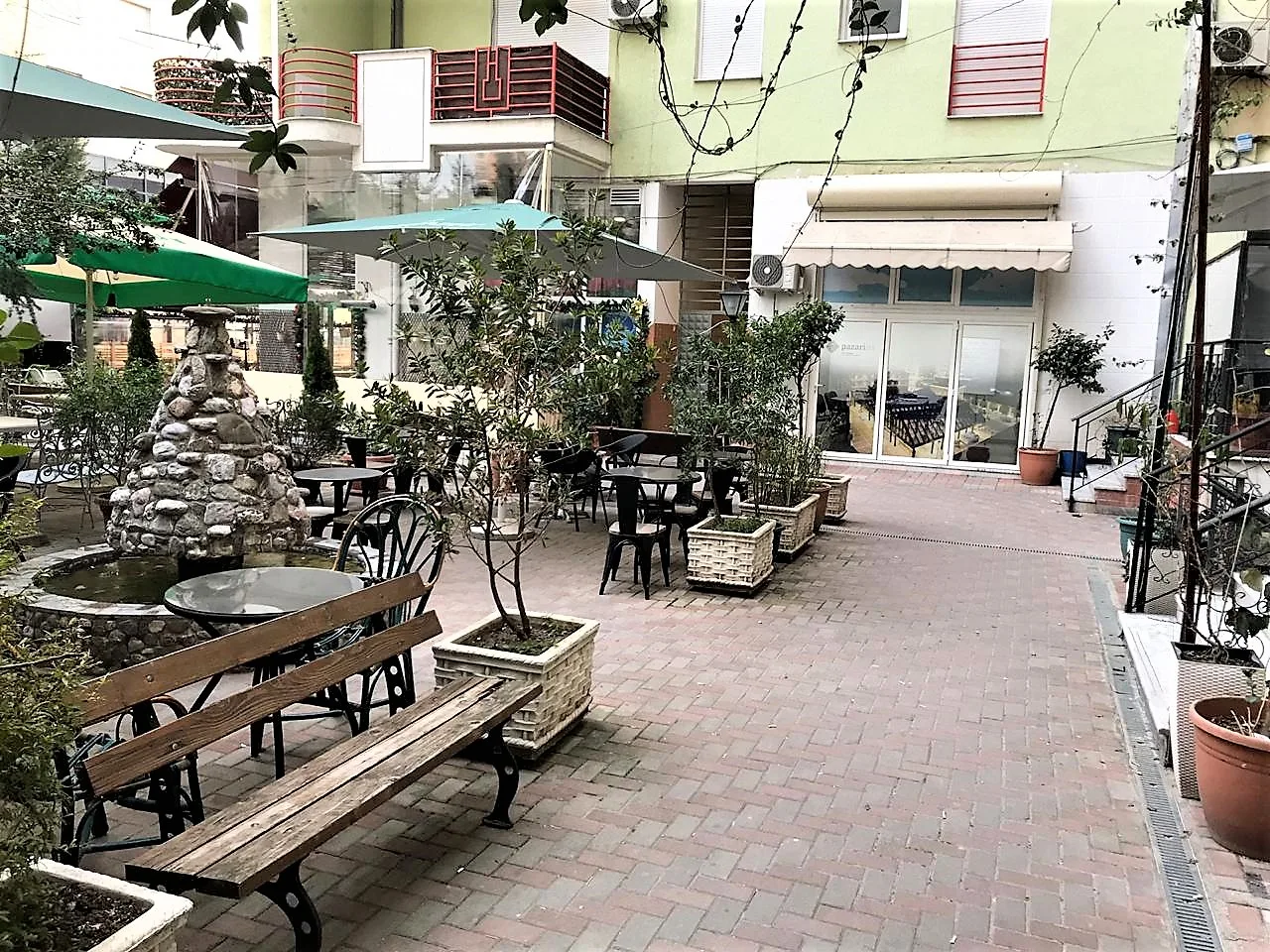 Shitet ambient biznesi pazari i ri, tiranë