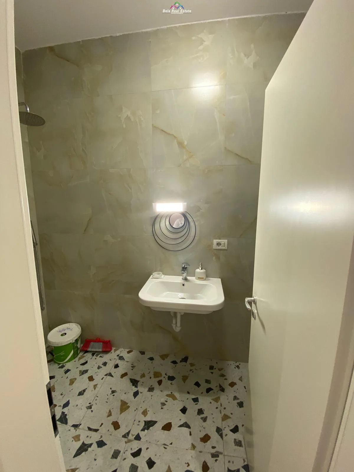 Dyqan Me Qera ne Ali Dem (ID BD21613) Tirane