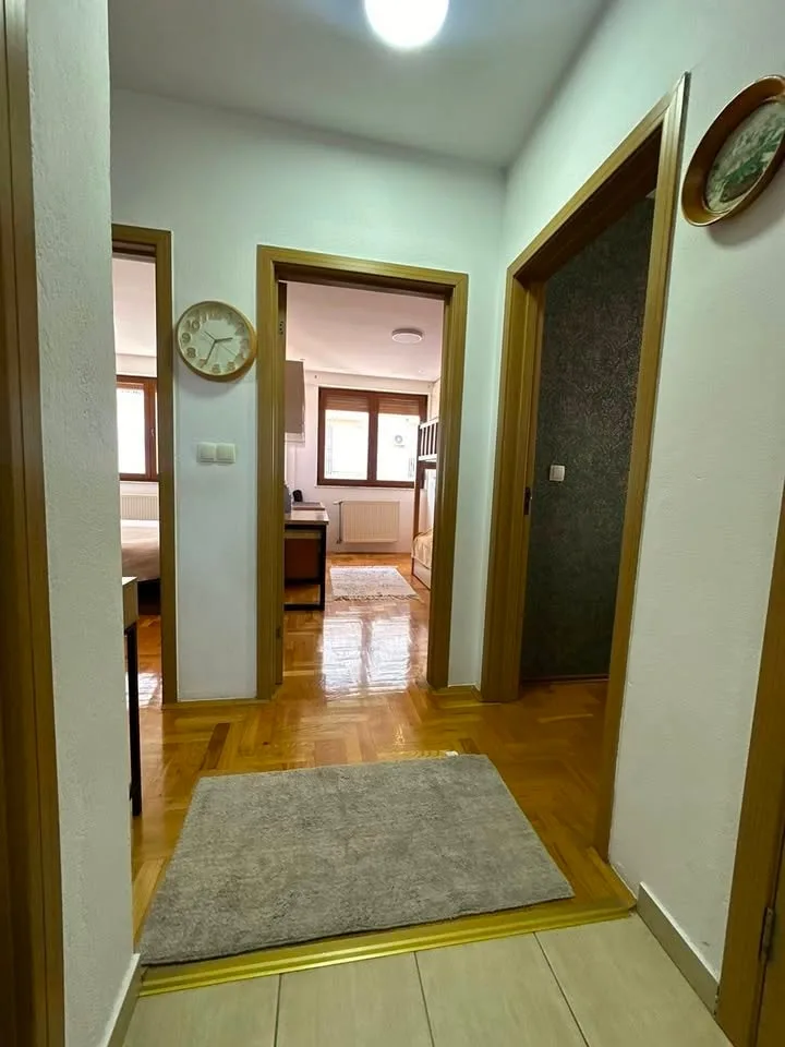 Banesë në shitje te Qafa