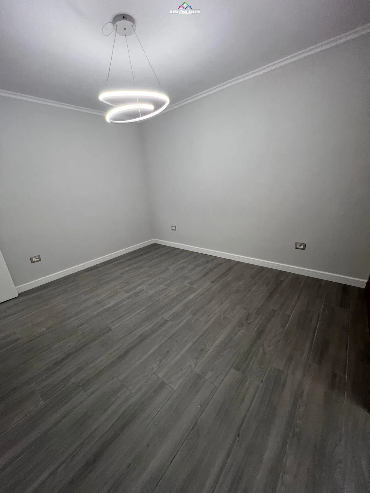 Zyre Me Qera 1+1 Tek Shkolla e Kuqe (ID BZ2740) Tirane