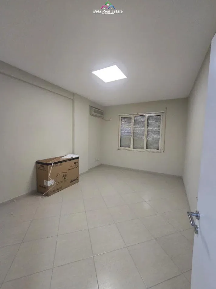 Zyre Me Qera 3+1+2 Tek Stacioni i Trenit (ID BZ2888) Tirane