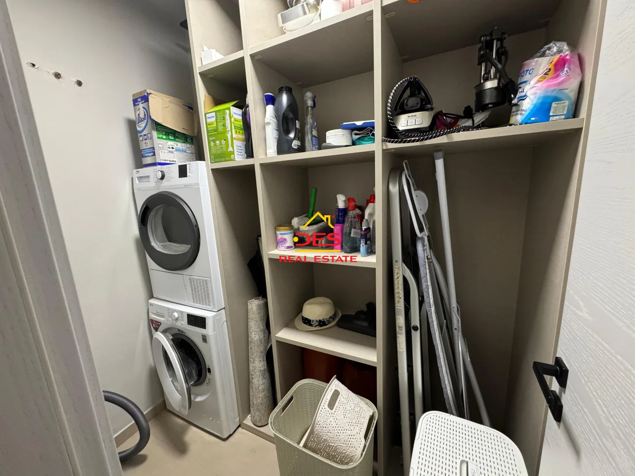 Shitet apartament luksoz 3+1+2 në lungomare te shkolla e marinës,vlorë