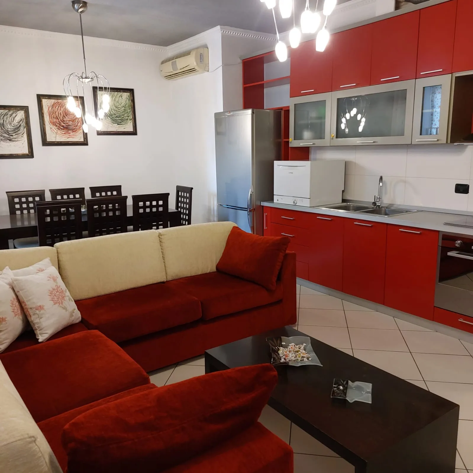 Jepet Me Qera Kati 1 I Nje Vile Qytet-Student (ID BV2200) Tirane