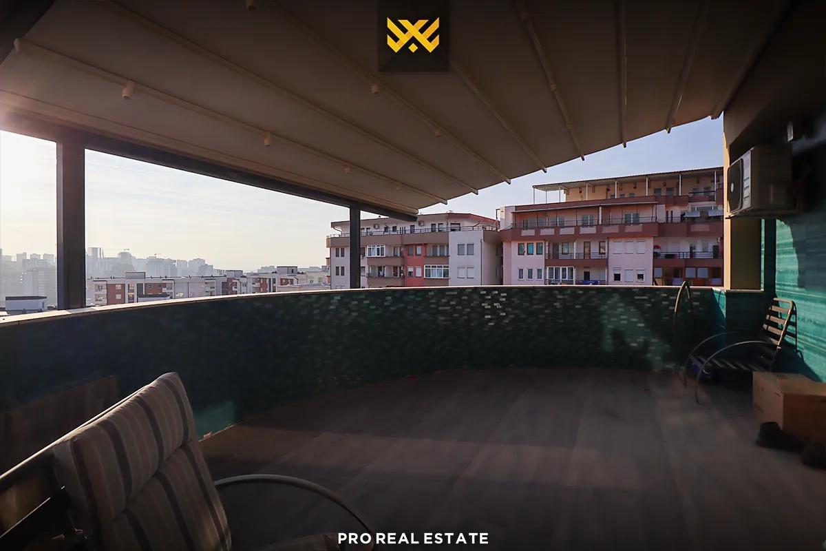 Banesë Penthouse 138m² për #SHITJE në Lagjen e Spitalit.