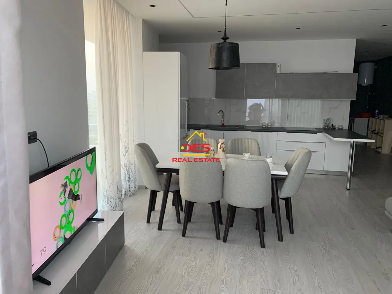 JEPET ME QIRA APARTAMENT 2+1 PRANË PORTIT ,VLORË 📍 Te Ish- Karburant Vola